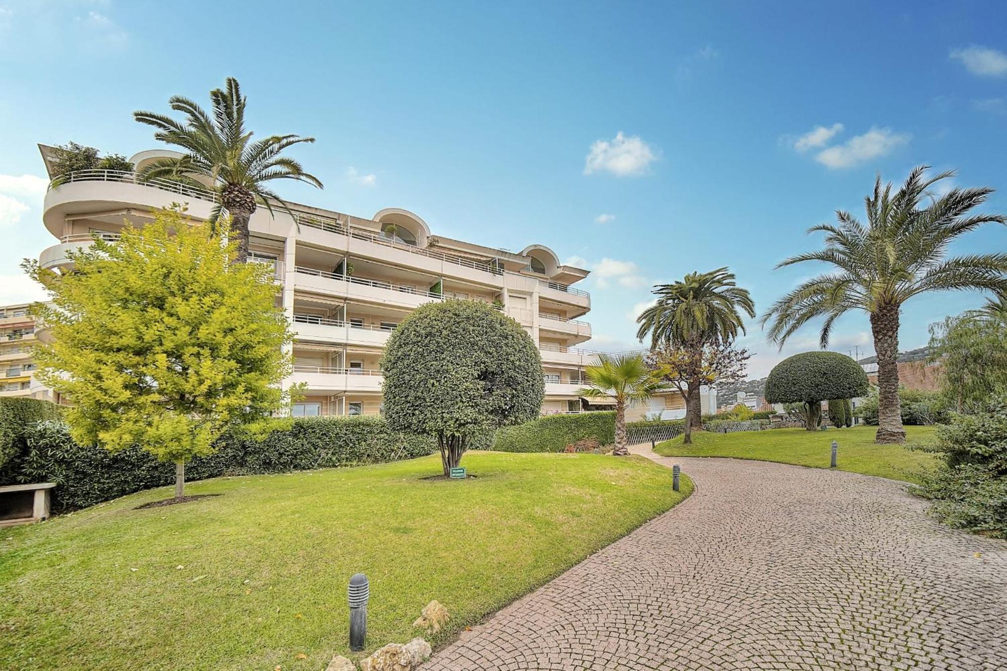 Immogroom - Sea View - Swimming Pool - Terrace- Clim Apartment *